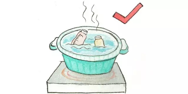 这样喝奶对宝宝：：艽！0—3岁的宝妈请注重！6.webp.jpg